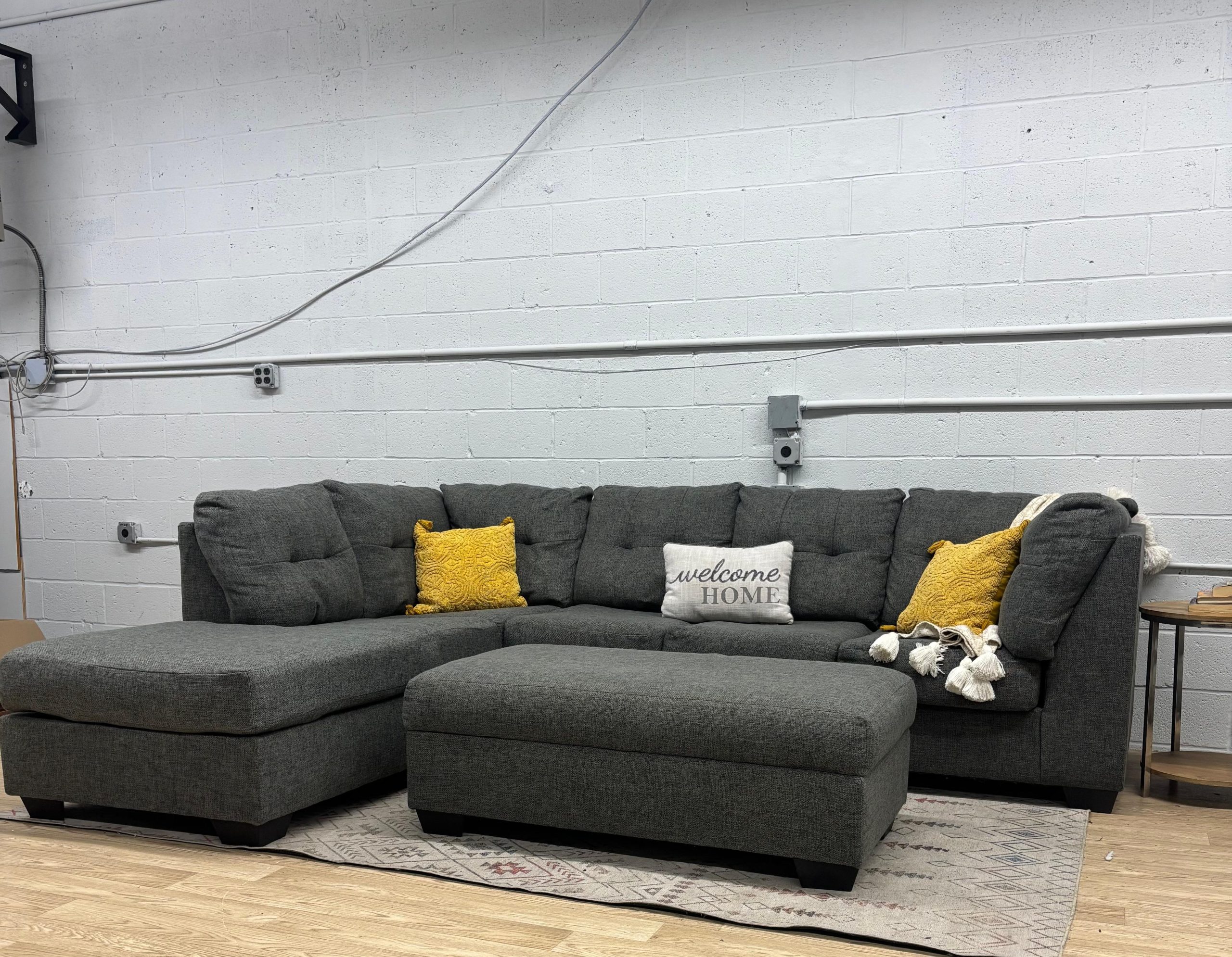 Β Ashley Furniture Sectional with Storage Ottoman - Image 3