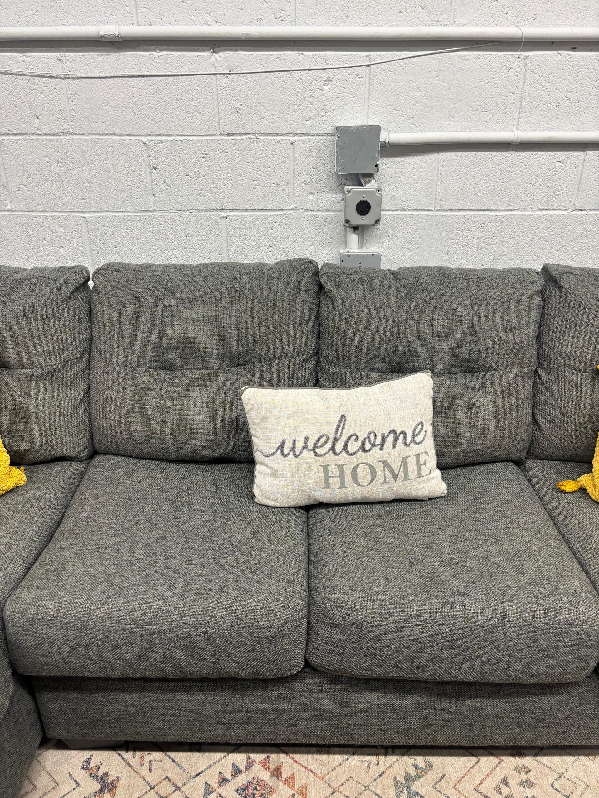Β Ashley Furniture Sectional with Storage Ottoman - Image 8