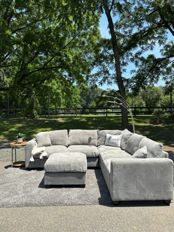 Brand New Harlow Lounge Sectional Couch w/ Ottoman - Image 4
