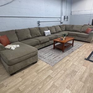 Ashley Furniture 5-Piece U-Shaped Sectional Sofa (Extra Large)