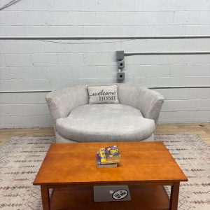 Raymour & Flanigan Mondo Swivel Chair