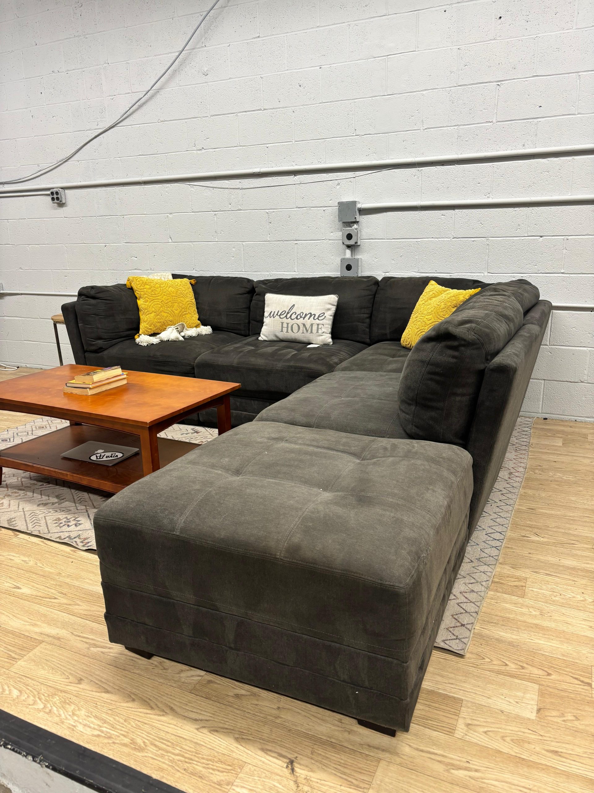 Thomasville Tisdale 5-Piece Modular Sectional - Image 6