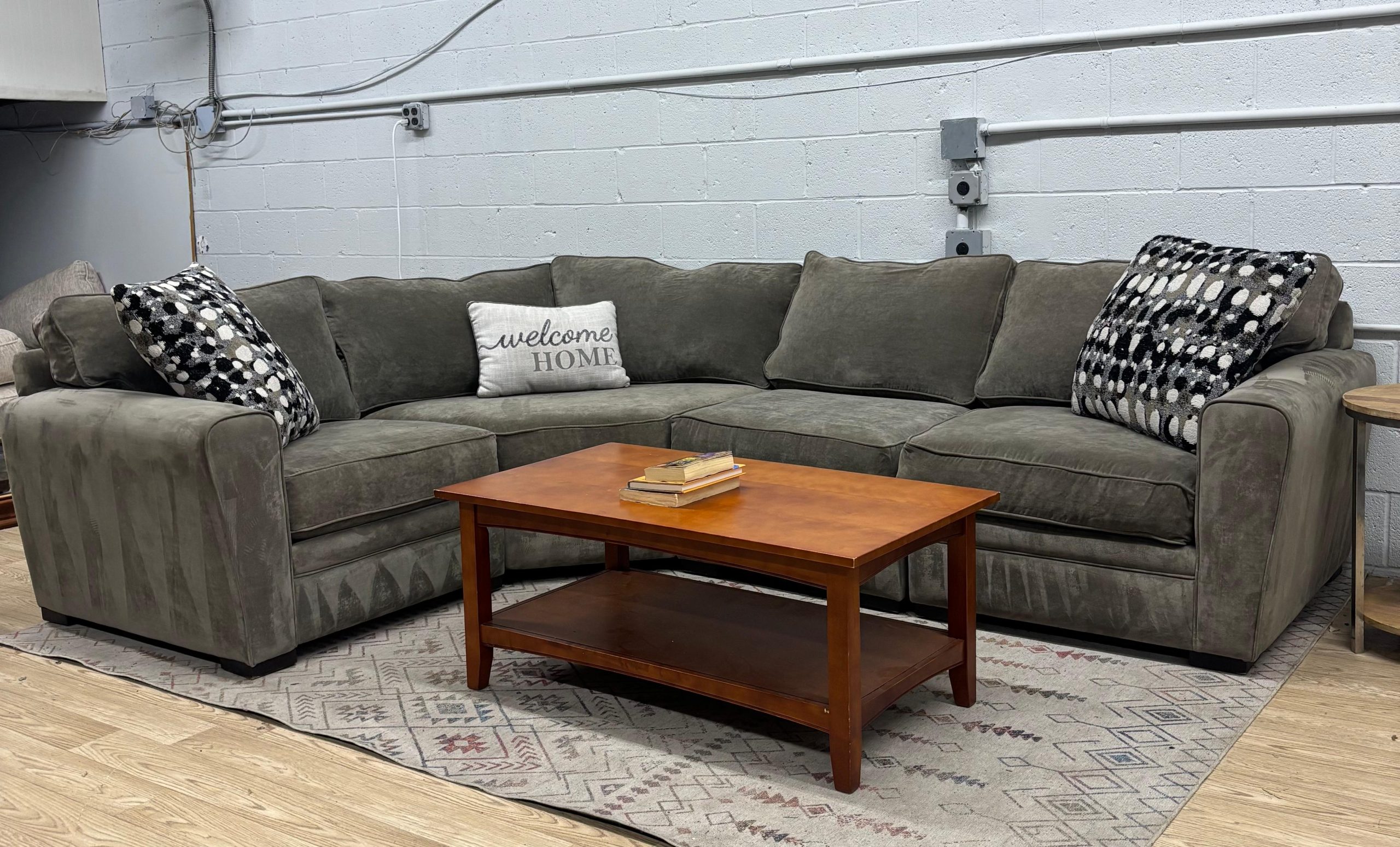Raymour & Flanigan Artemis 4-Piece Wedge Sectional Sofa